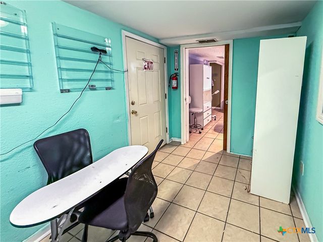 104 W Hallmark Avenue, Killeen, TX 76541
