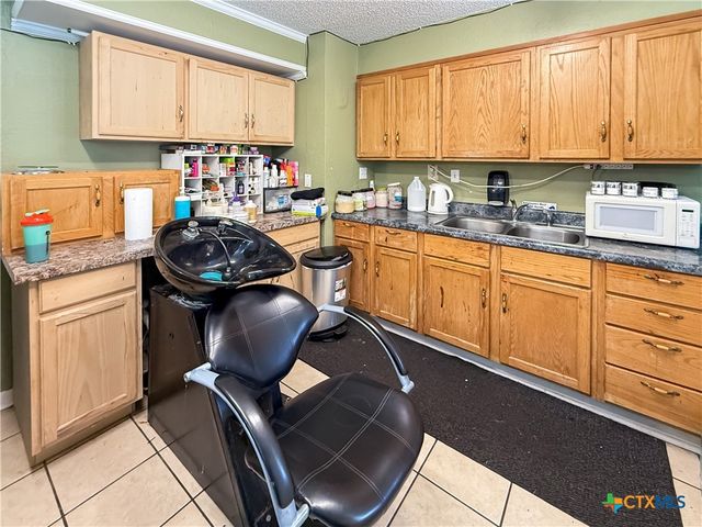104 W Hallmark Avenue, Killeen, TX 76541