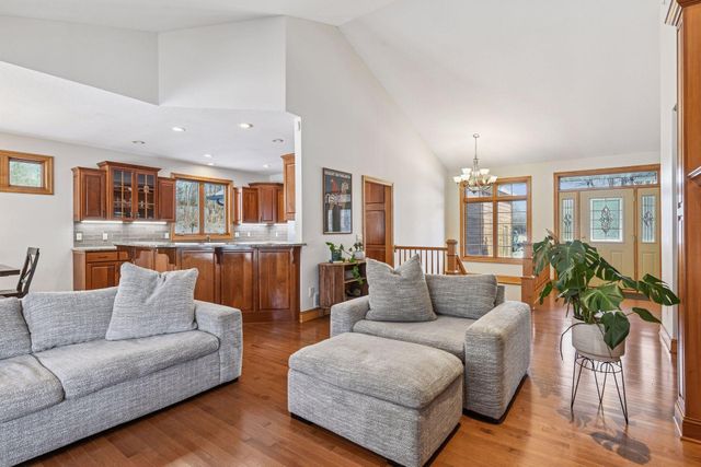 7455 Fern Court, Loretto, MN 55357