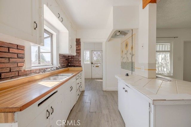 11779 Dronfield, Pacoima (los Angeles), CA 91331