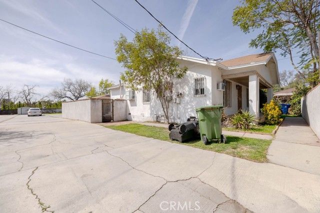 11779 Dronfield, Pacoima (los Angeles), CA 91331
