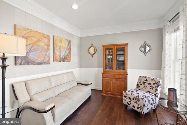 43941 RIVERPOINT DR, Leesburg, VA 20176