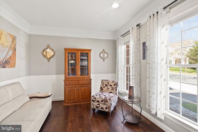 43941 RIVERPOINT DR, Leesburg, VA 20176