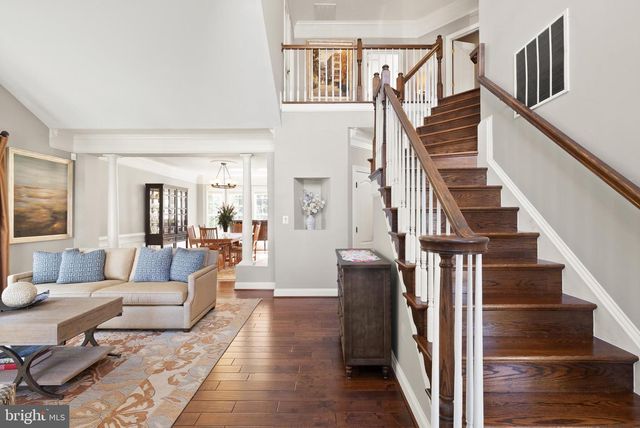 43941 RIVERPOINT DR, Leesburg, VA 20176