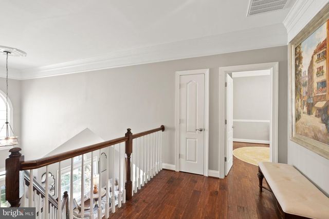 43941 RIVERPOINT DR, Leesburg, VA 20176