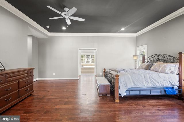 43941 RIVERPOINT DR, Leesburg, VA 20176