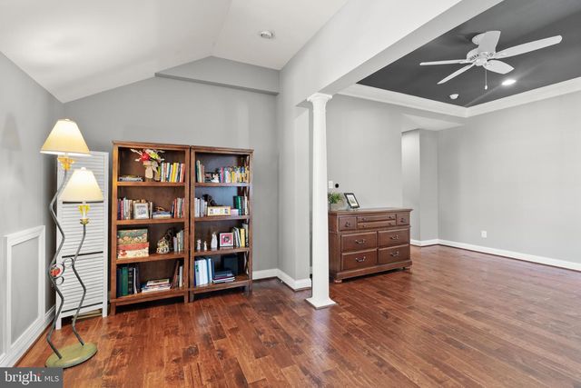 43941 RIVERPOINT DR, Leesburg, VA 20176