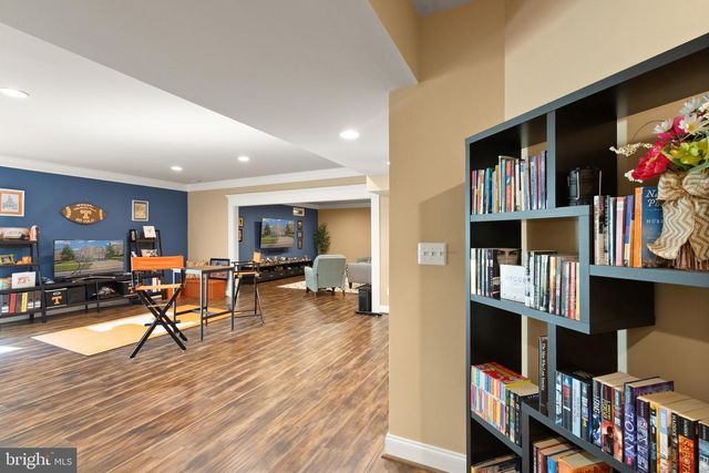 43941 RIVERPOINT DR, Leesburg, VA 20176