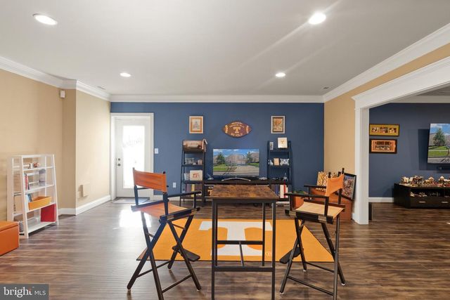 43941 RIVERPOINT DR, Leesburg, VA 20176