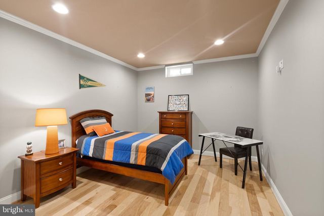 43941 RIVERPOINT DR, Leesburg, VA 20176