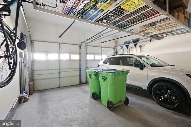 43941 RIVERPOINT DR, Leesburg, VA 20176