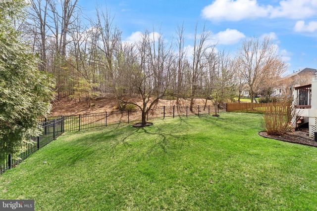 43941 RIVERPOINT DR, Leesburg, VA 20176