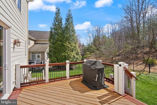 43941 RIVERPOINT DR, Leesburg, VA 20176