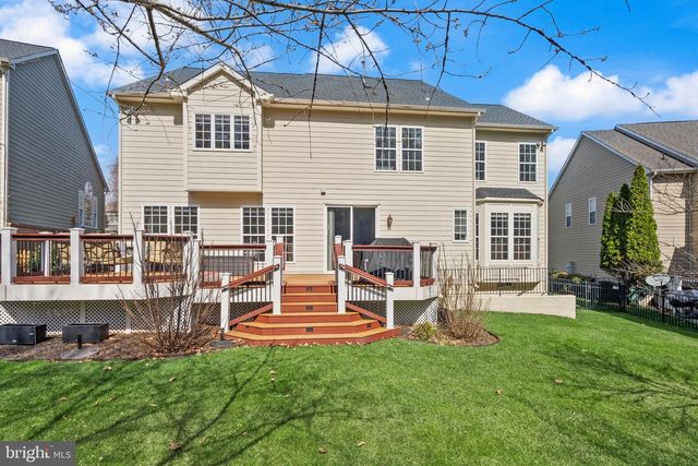 43941 RIVERPOINT DR, Leesburg, VA 20176