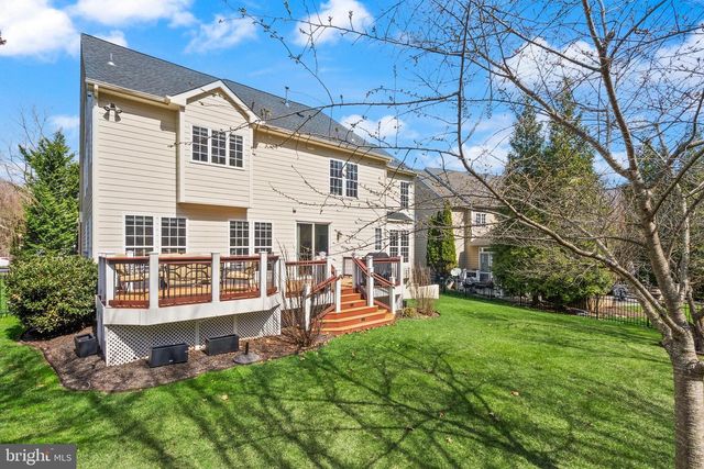 43941 RIVERPOINT DR, Leesburg, VA 20176