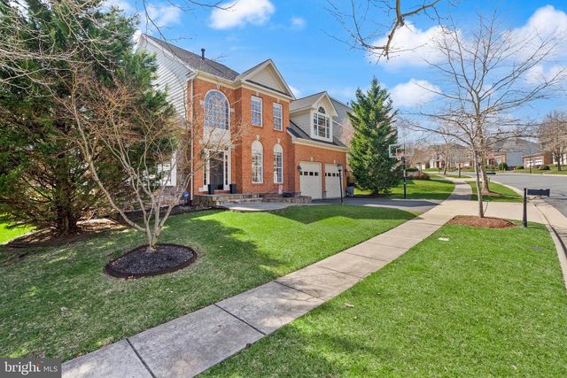 43941 RIVERPOINT DR, Leesburg, VA 20176