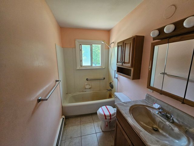 781 Norwich Avenue, Colchester, CT 06415