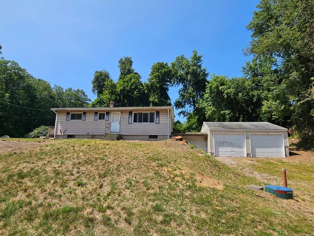 781 Norwich Avenue, Colchester, CT 06415