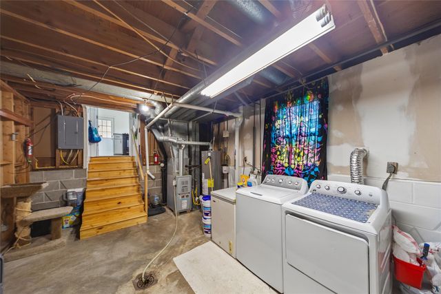 1408 N 9th Ave Place E, Newton, IA 50208