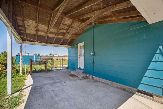 1408 N 9th Ave Place E, Newton, IA 50208
