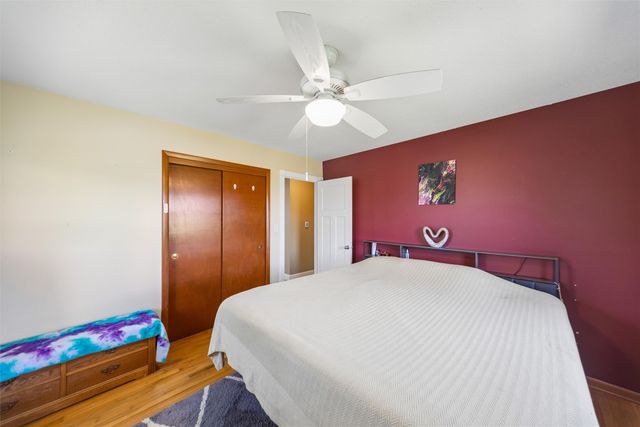1408 N 9th Ave Place E, Newton, IA 50208