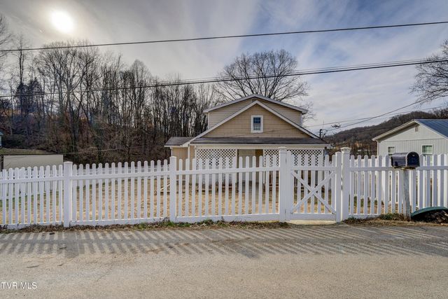 1908 Darnell Drive, Kingsport, TN 37665