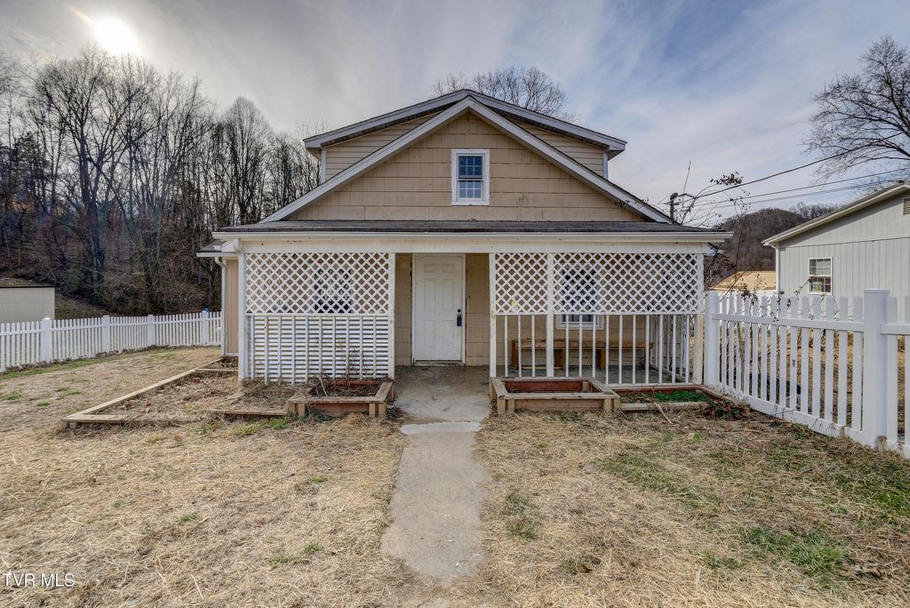 1908 Darnell Drive, Kingsport, TN 37665