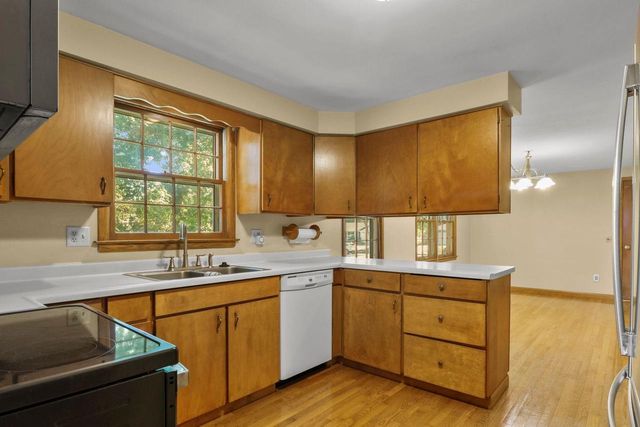 4402 Woods End, Madison, WI 53711