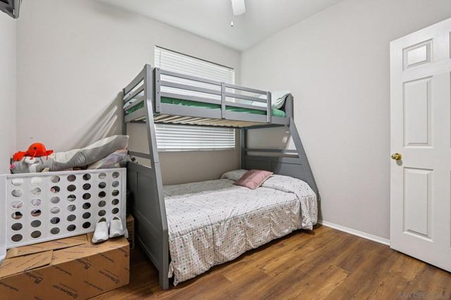 33677 Nandina Ln, Murrieta, CA 92563