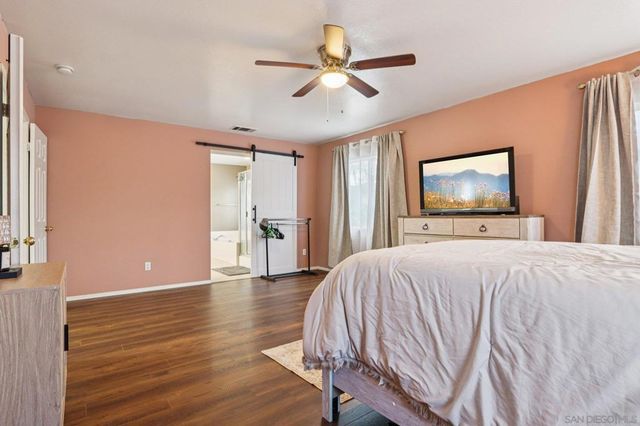 33677 Nandina Ln, Murrieta, CA 92563