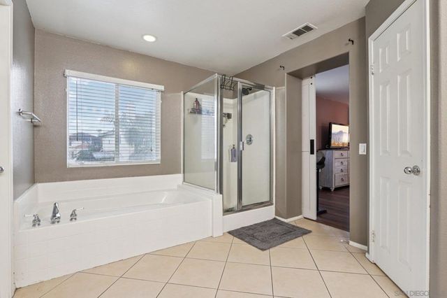 33677 Nandina Ln, Murrieta, CA 92563