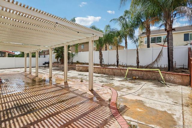 33677 Nandina Ln, Murrieta, CA 92563