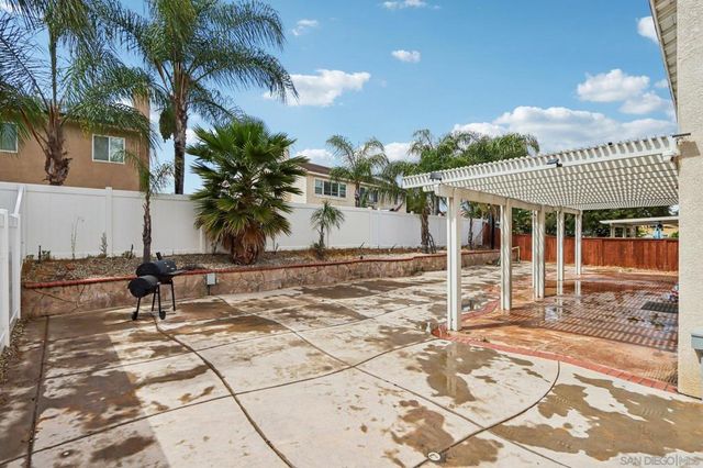 33677 Nandina Ln, Murrieta, CA 92563