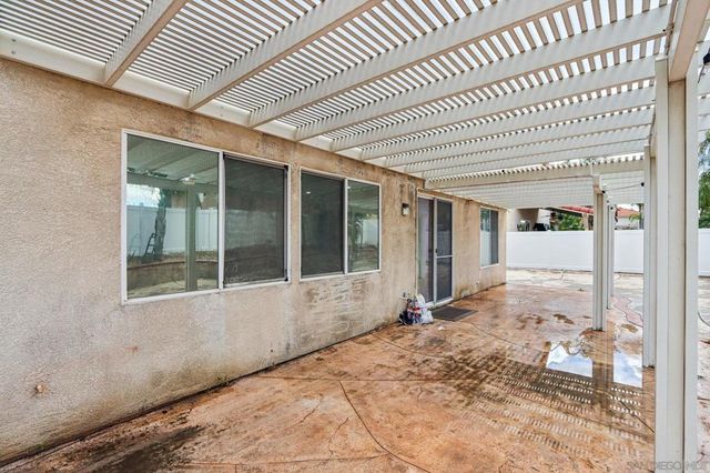 33677 Nandina Ln, Murrieta, CA 92563