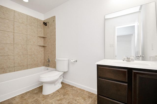 16020 Sweetwater Fields Lane, Tomball, TX 77377