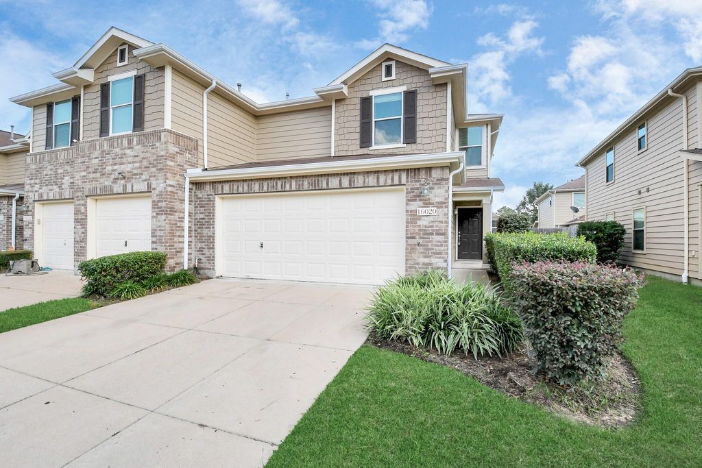 16020 Sweetwater Fields Lane, Tomball, TX 77377