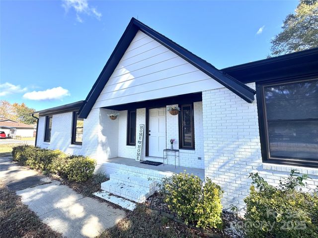 425 Acorn Oaks Drive, Salisbury, NC 28146