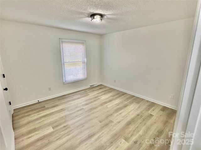 425 Acorn Oaks Drive, Salisbury, NC 28146