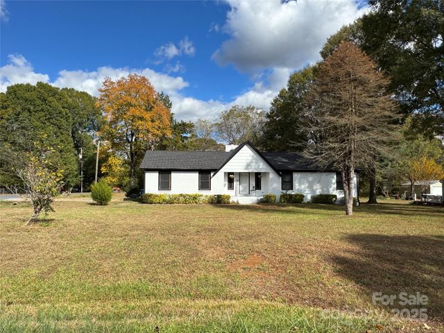 425 Acorn Oaks Drive, Salisbury, NC 28146