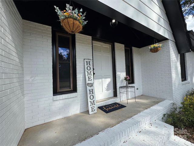 425 Acorn Oaks Drive, Salisbury, NC 28146