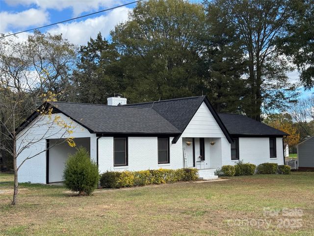 425 Acorn Oaks Drive, Salisbury, NC 28146