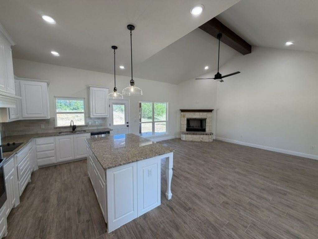 882 Eagles Way, Springtown, TX 76082 — photo 3