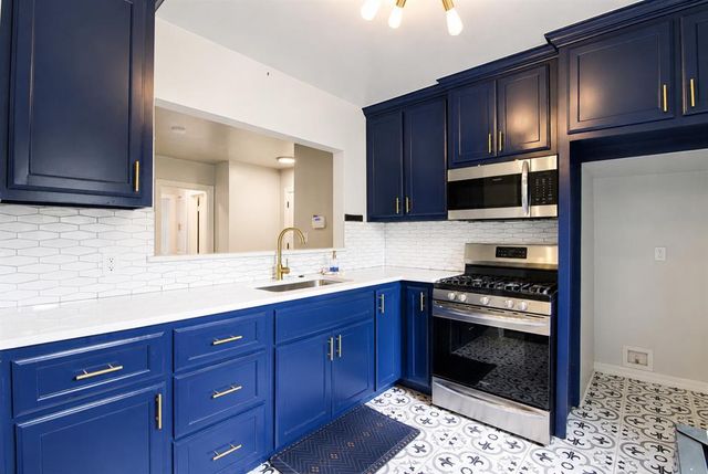 2404 Cashion Place, Oklahoma City, OK 73112