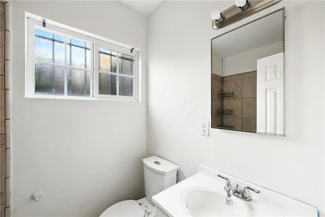 9430 Parmelee Avenue, Los Angeles, CA 90002