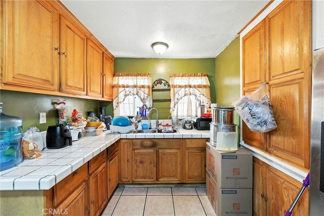 9430 Parmelee Avenue, Los Angeles, CA 90002