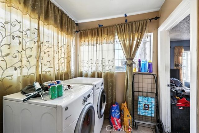 9430 Parmelee Avenue, Los Angeles, CA 90002