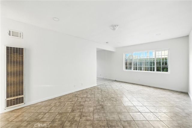 9430 Parmelee Avenue, Los Angeles, CA 90002