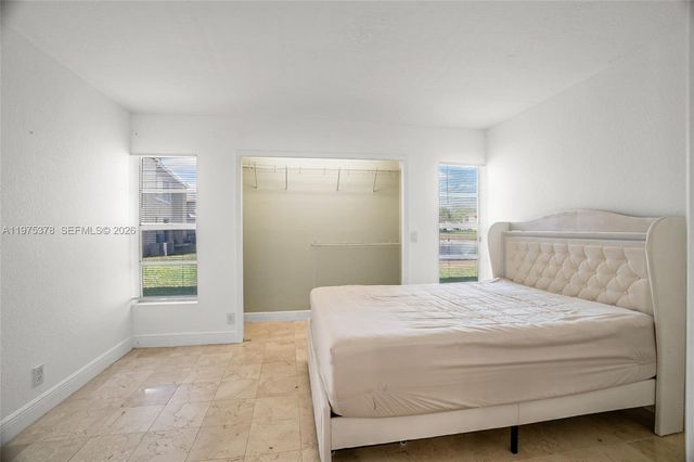 879 Twin Lakes Dr 1-B, Coral Springs, FL 33071