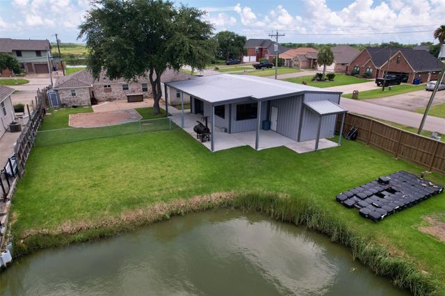 3601 17th Street N, Texas City, TX 77590