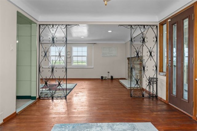 1105 Greentree Rd, Green Tree, PA 15220